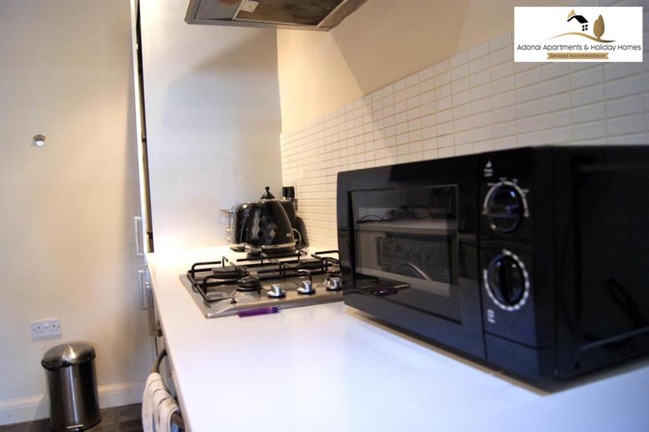 2 Bedroom Apartment At Dagenham , Adonai Serviced Accommodation, Free Wifi And Parking Exterior foto